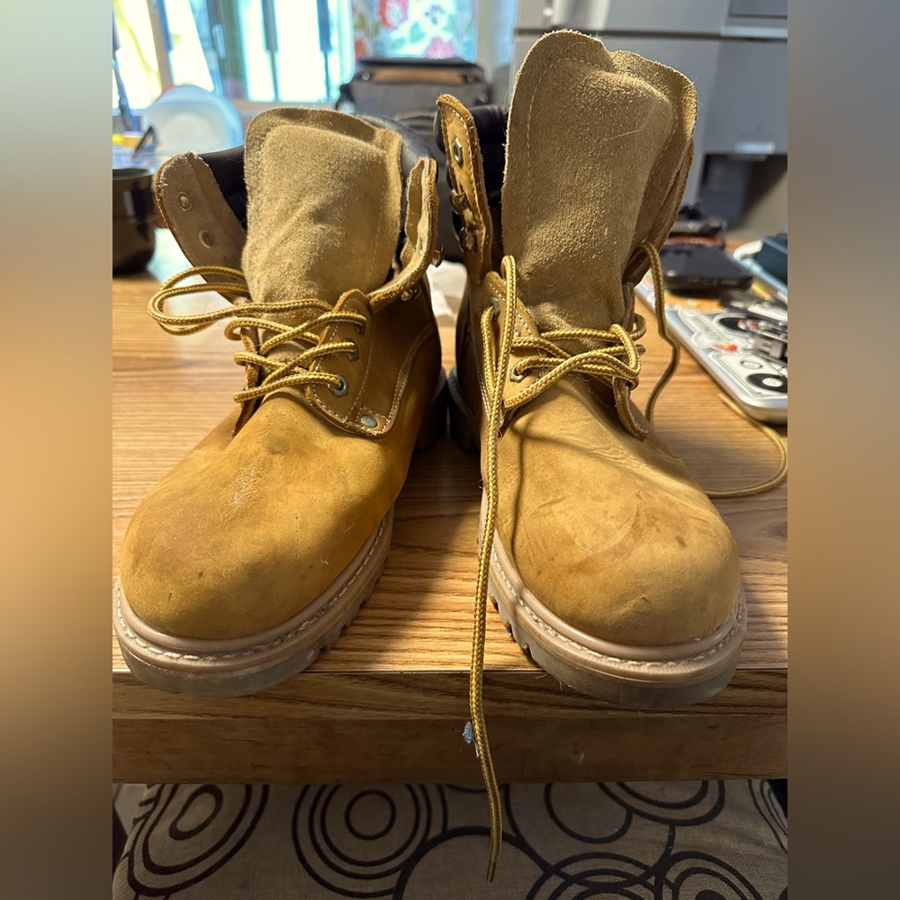 Woman Sears Construction Boots UWC they fit more like an 8